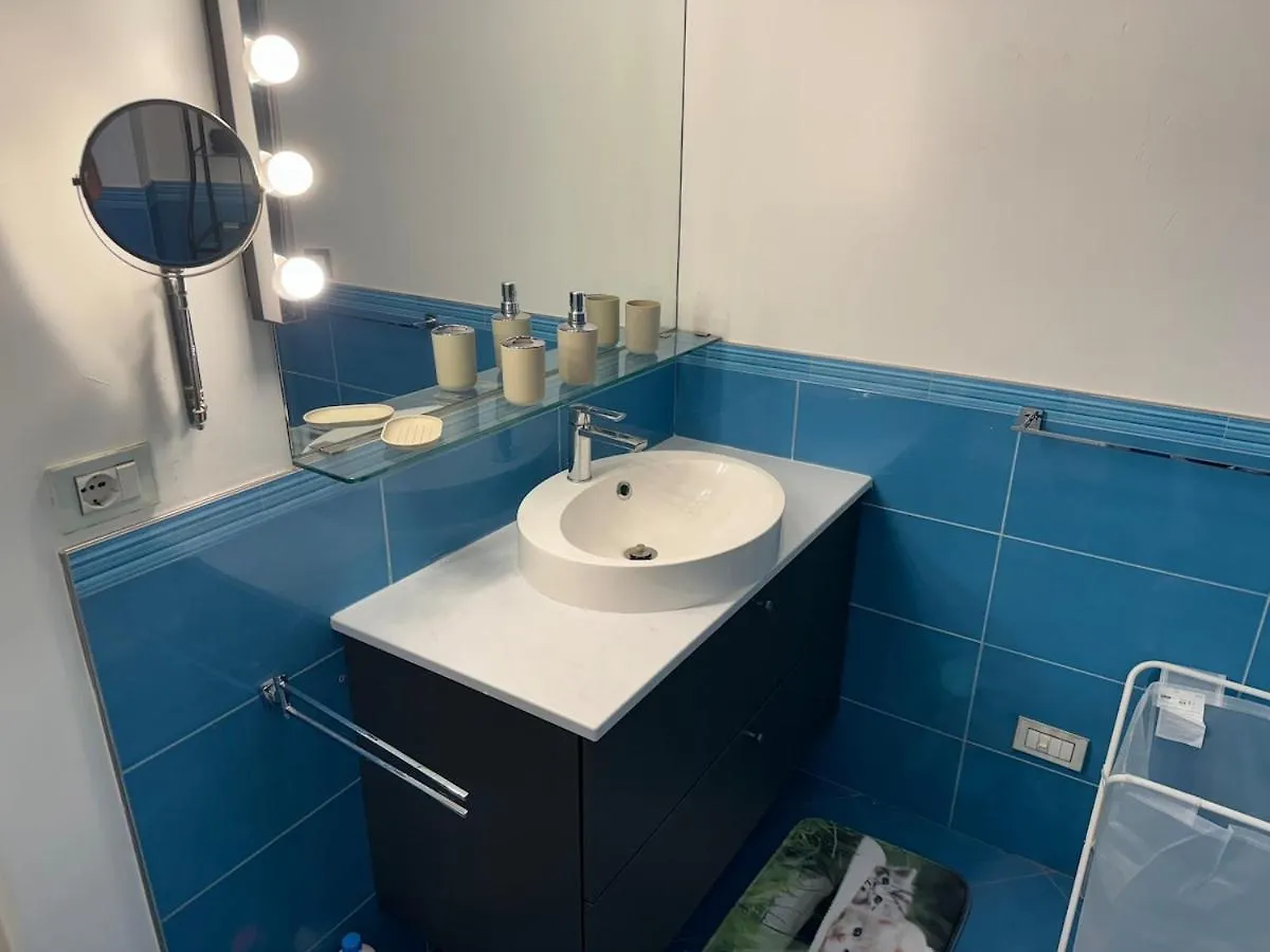 מילאנו Spacious Three Room Apartment In Corso Vercelli, In The Center איטליה