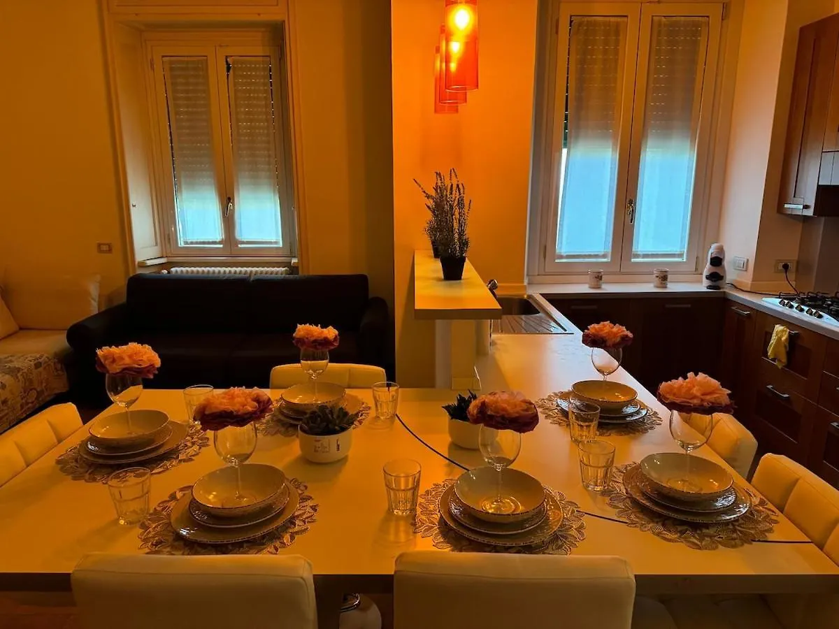 מילאנו Spacious Three Room Apartment In Corso Vercelli, In The Center 0*,  איטליה
