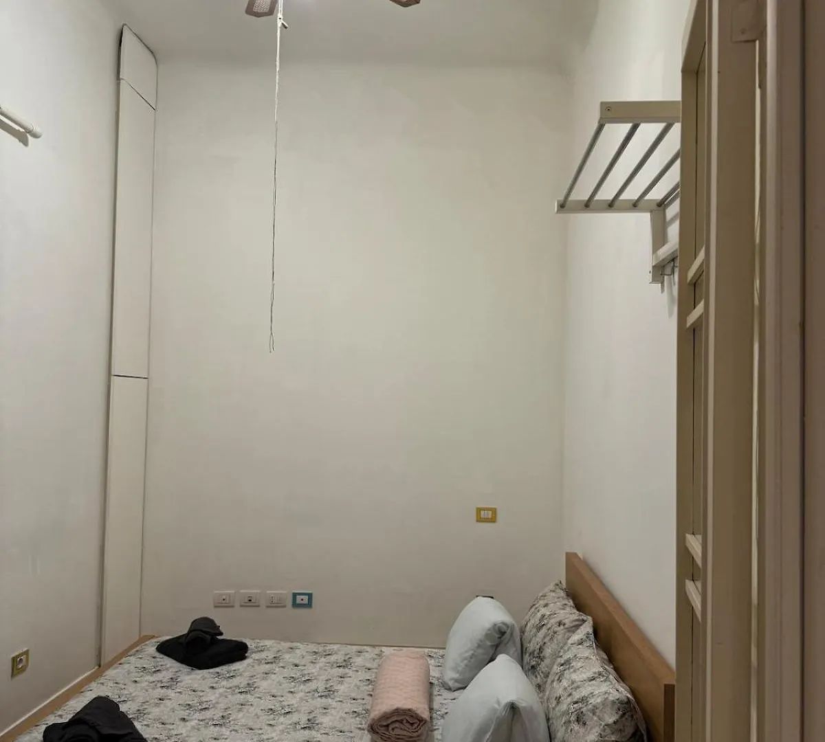 Spacious Three Room Apartment In Corso Vercelli, In The Center Milán